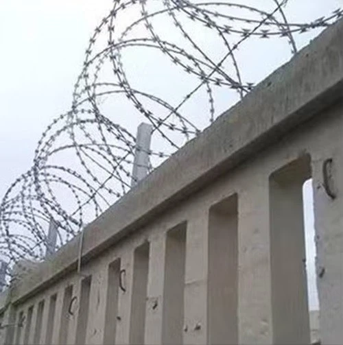 Hot dipped galvanized razor wire application 3